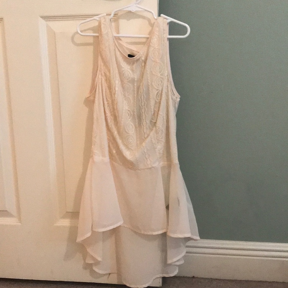 Float cream blouse